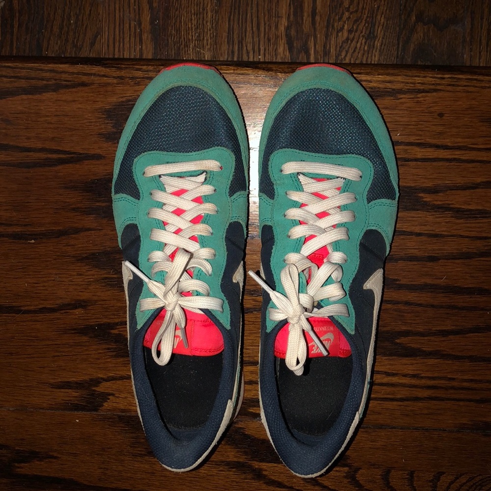 Custom nike internationalist sneakers